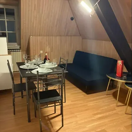 Maison Charmante à Avec Jardin Casa de Férias *